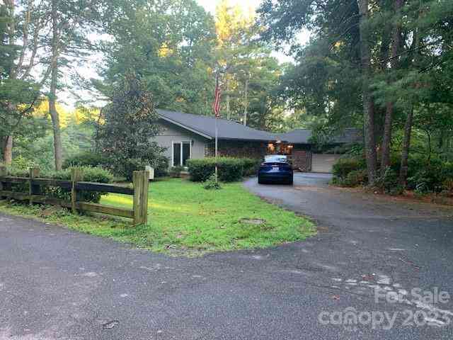 101 Lakemont Drive, Flat Rock, North Carolina image 3