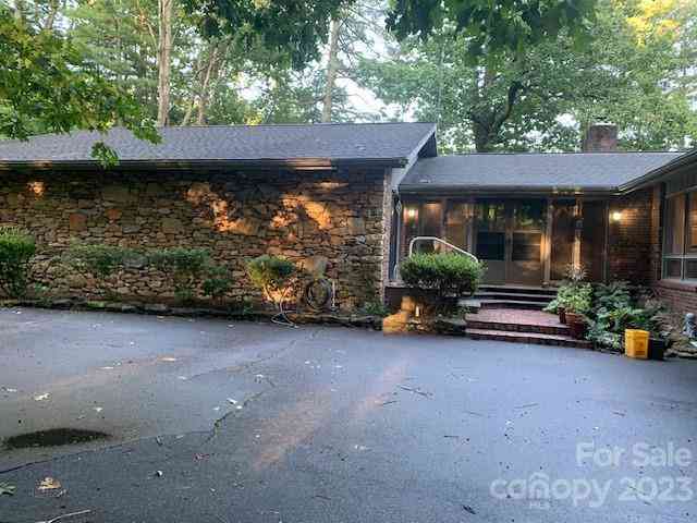 101 Lakemont Drive, Flat Rock, North Carolina image 6