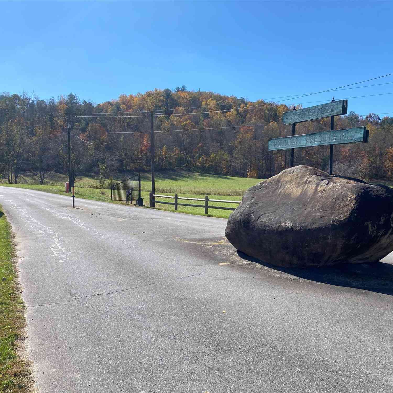 Grandview Circle, Traphill, North Carolina image 3