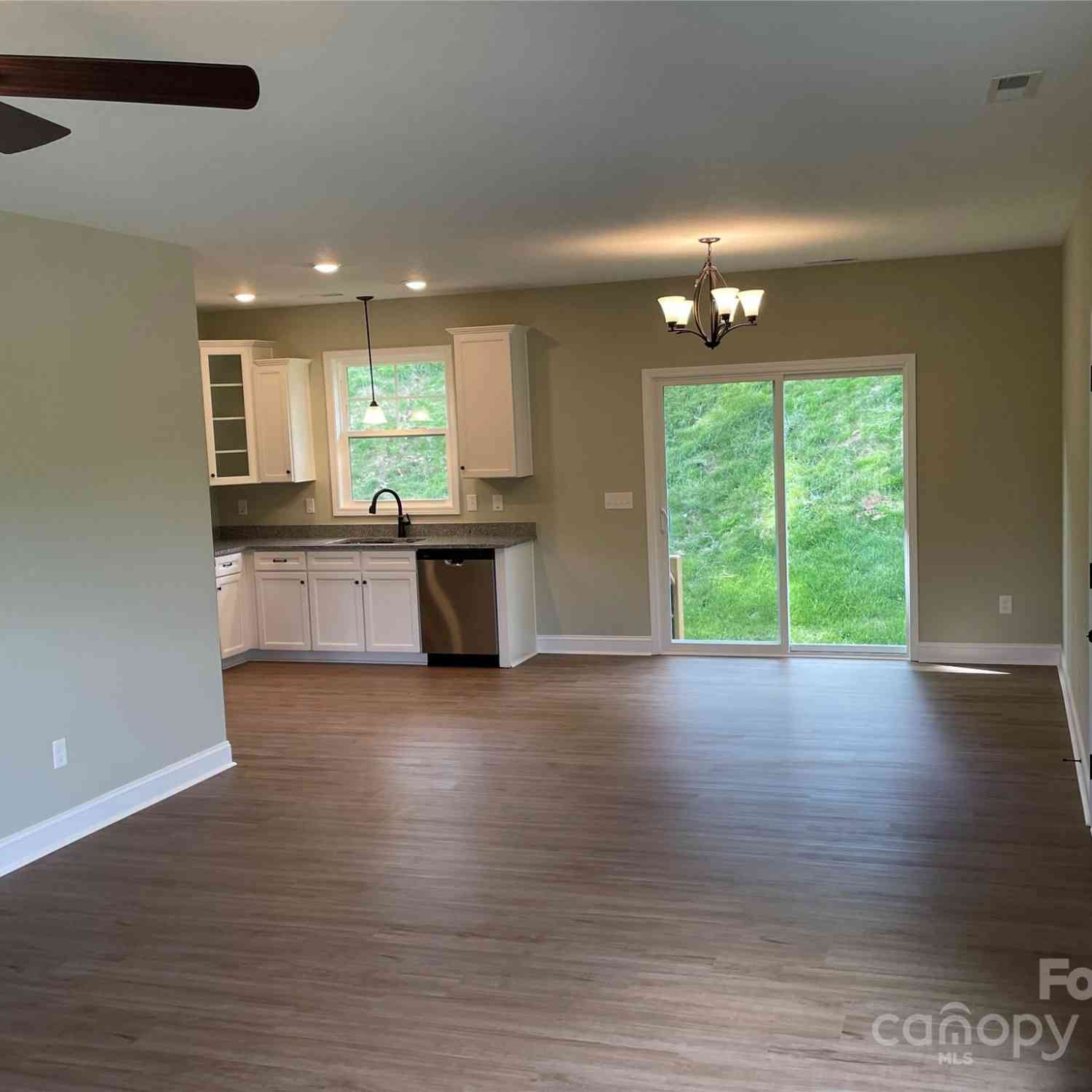 373 Barefoot Ridge, Clyde, North Carolina image 7