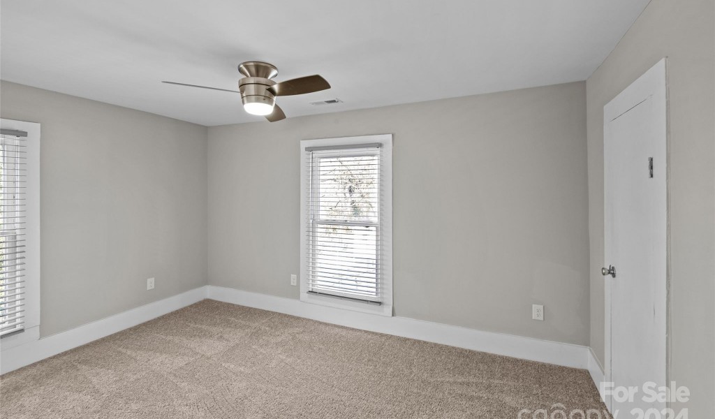 220 W Bell Street, Statesville, North Carolina image 34