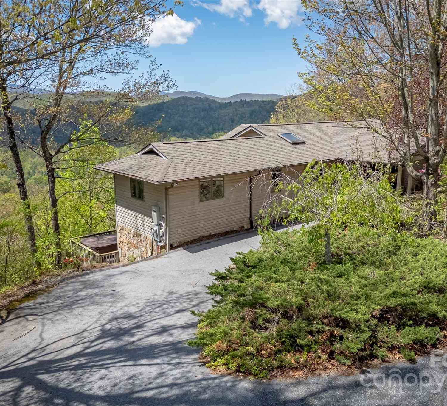 101 Ruffed Grouse Road, Brevard, North Carolina image 1