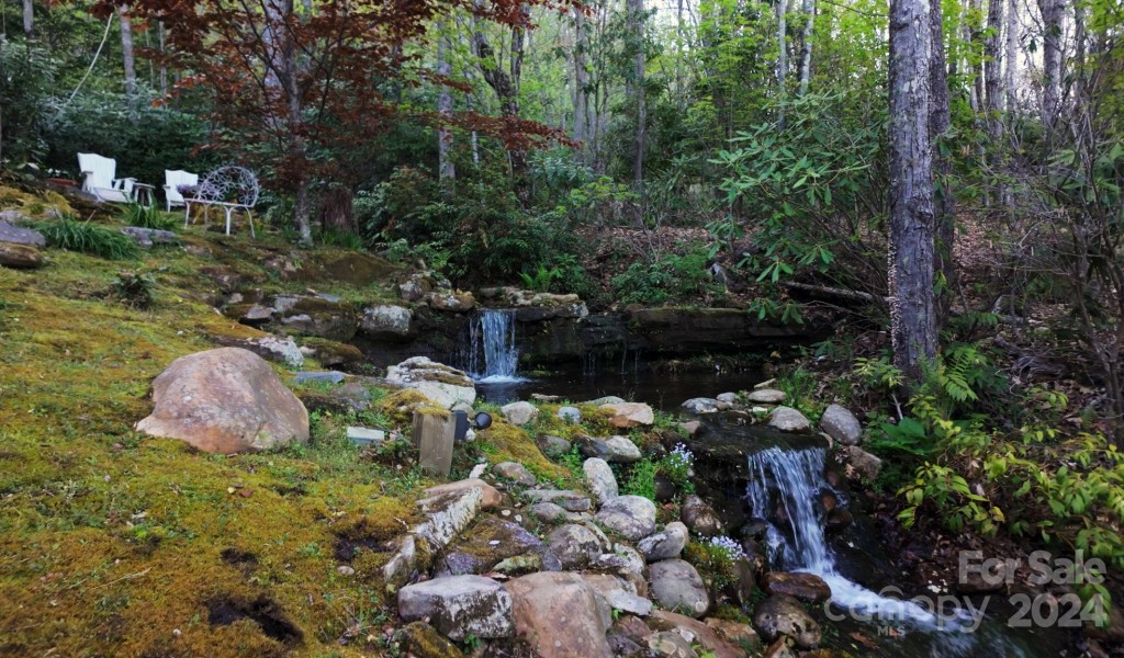 1052 Toxaway Drive, Lake Toxaway, North Carolina image 41