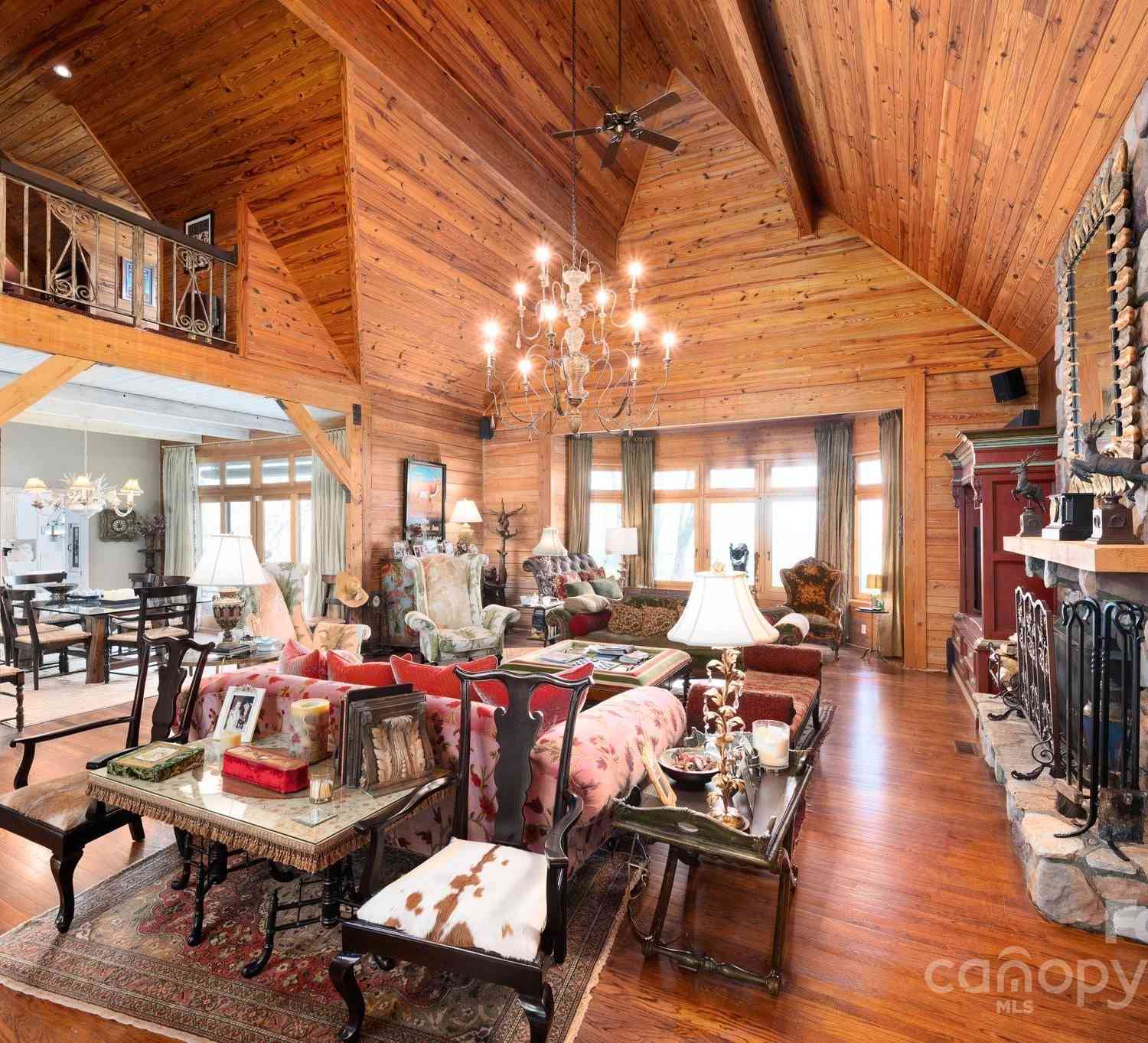 1052 Toxaway Drive, Lake Toxaway, North Carolina image 10