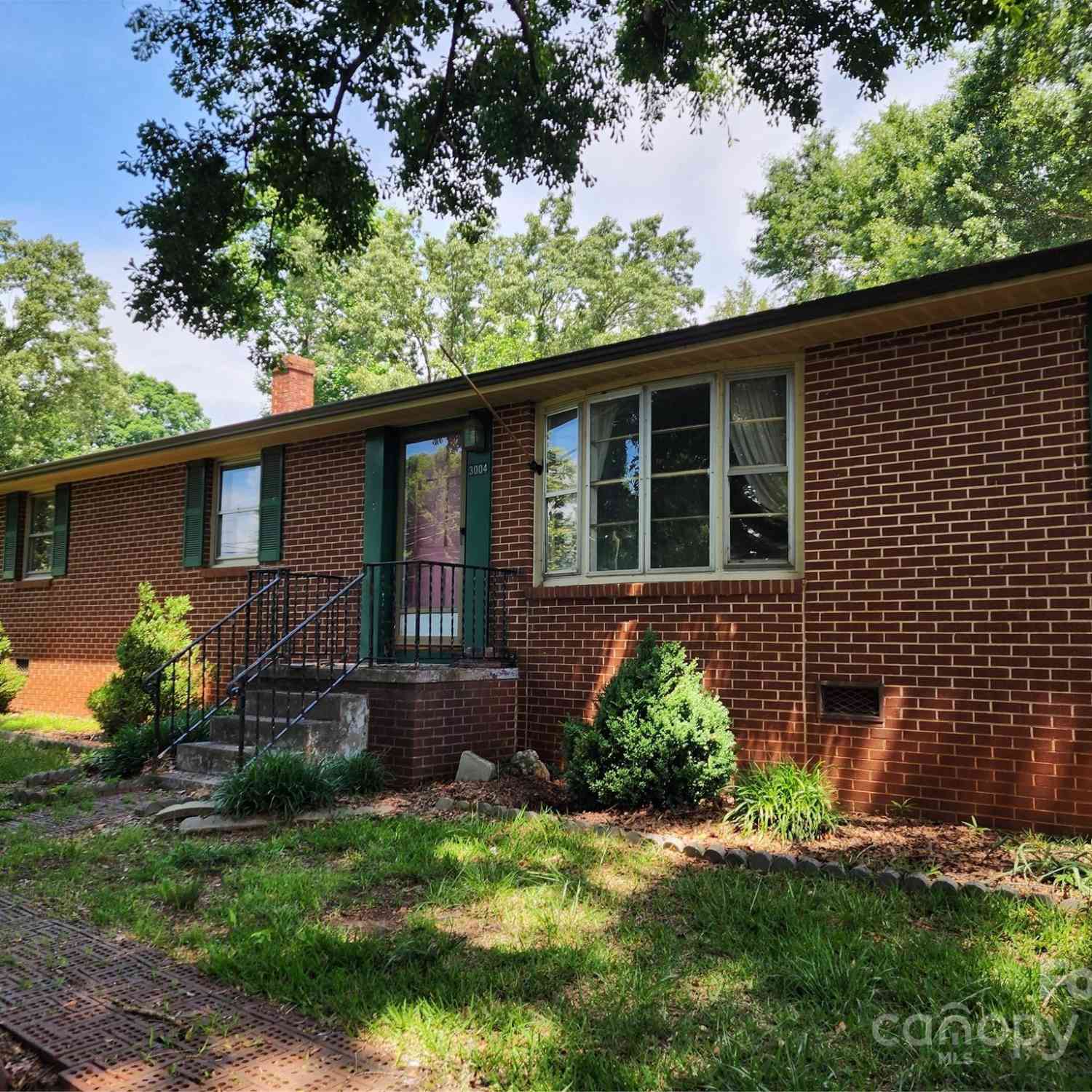 3004 Lutz Boulevard, Newton, North Carolina image 2