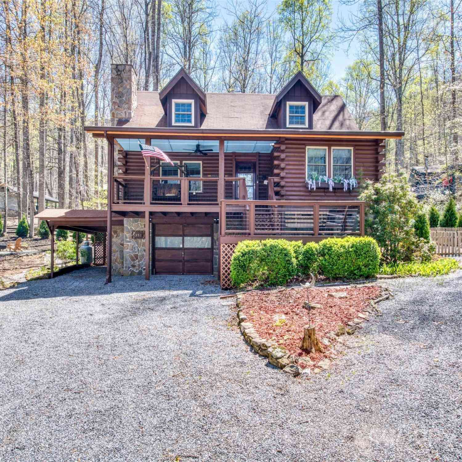 351 Spring Lake Road, Maggie Valley, North Carolina image 1