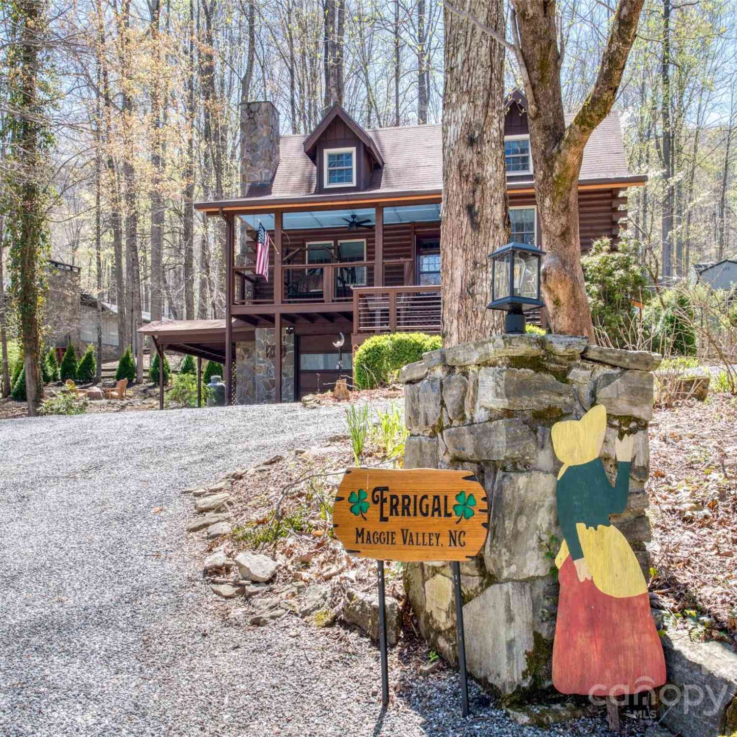 351 Spring Lake Road, Maggie Valley, North Carolina image 2