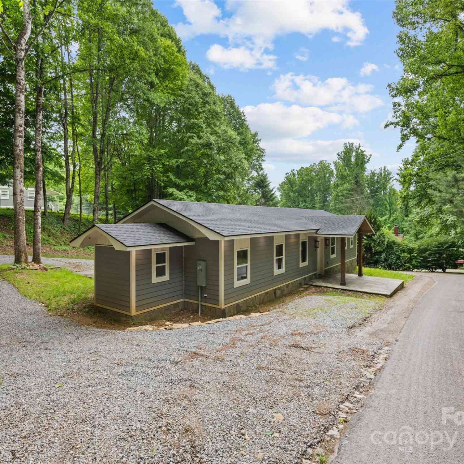 15 Dutch Apple Lane, Waynesville, North Carolina image 3