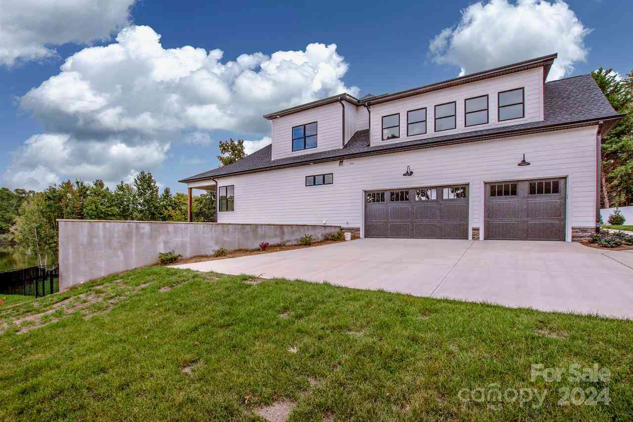 110 Emmaline Court, Troutman, North Carolina image 2