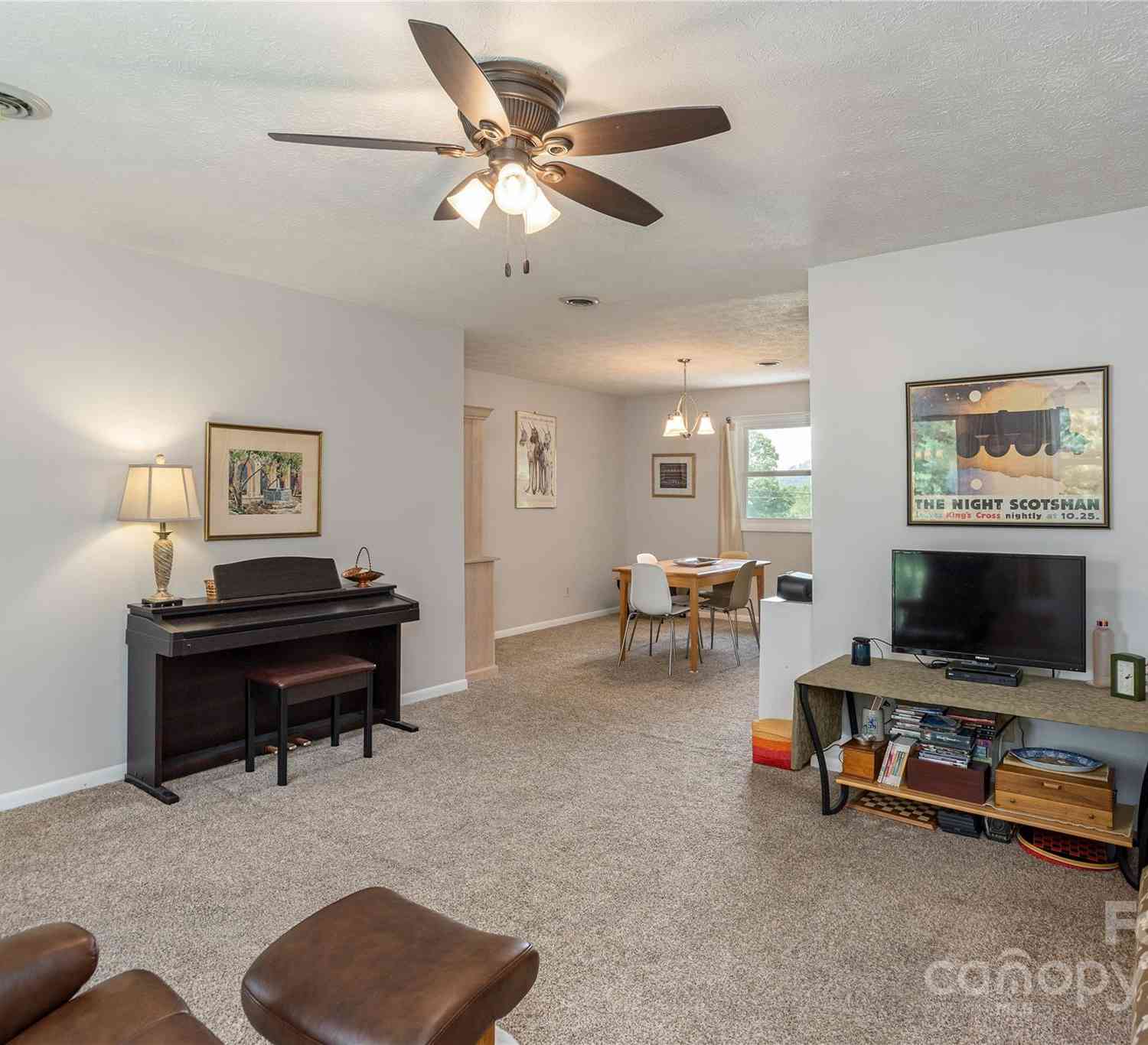 103 Oakwood Place #UNIT 4, Hendersonville, North Carolina image 6