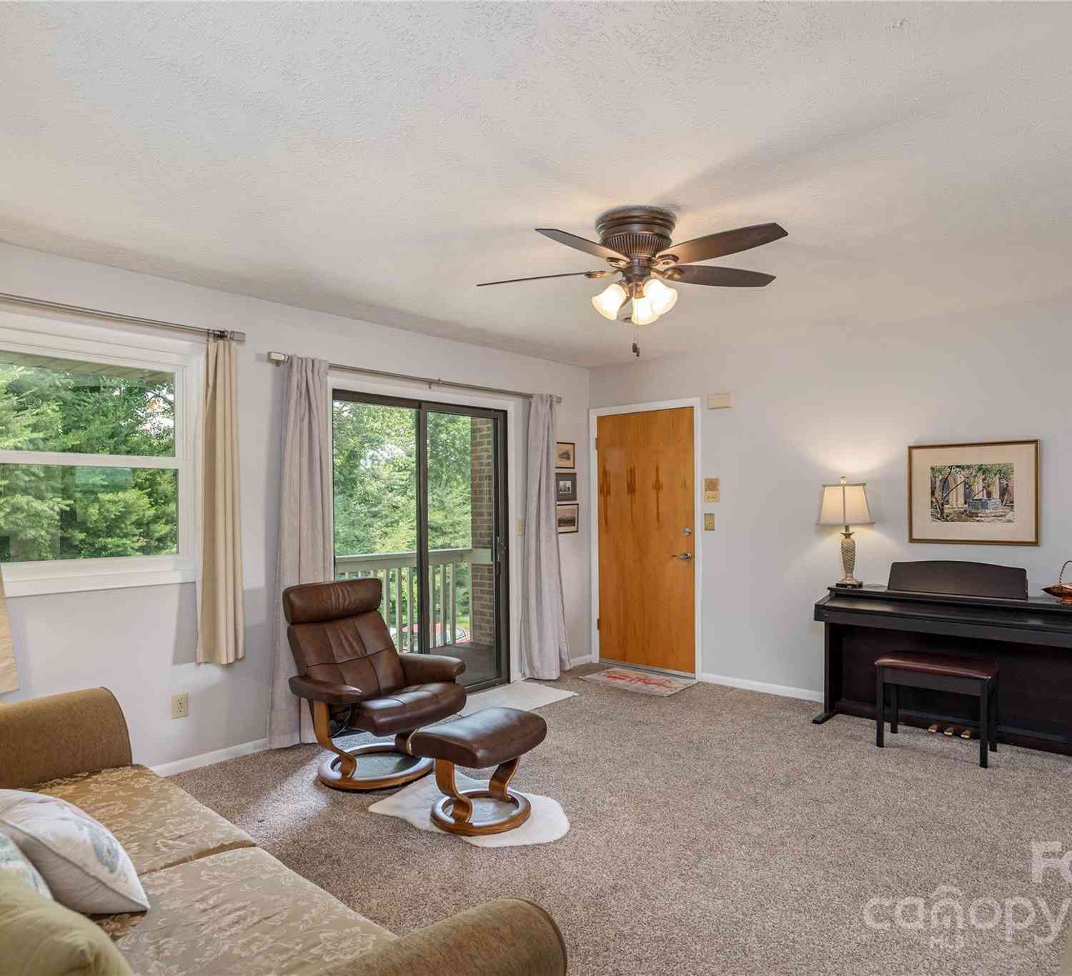 103 Oakwood Place #UNIT 4, Hendersonville, North Carolina image 5