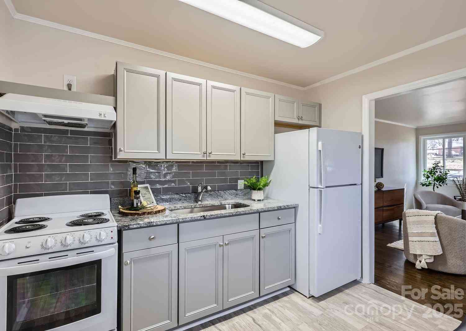 3210 Marlborough Road, Charlotte, North Carolina image 5