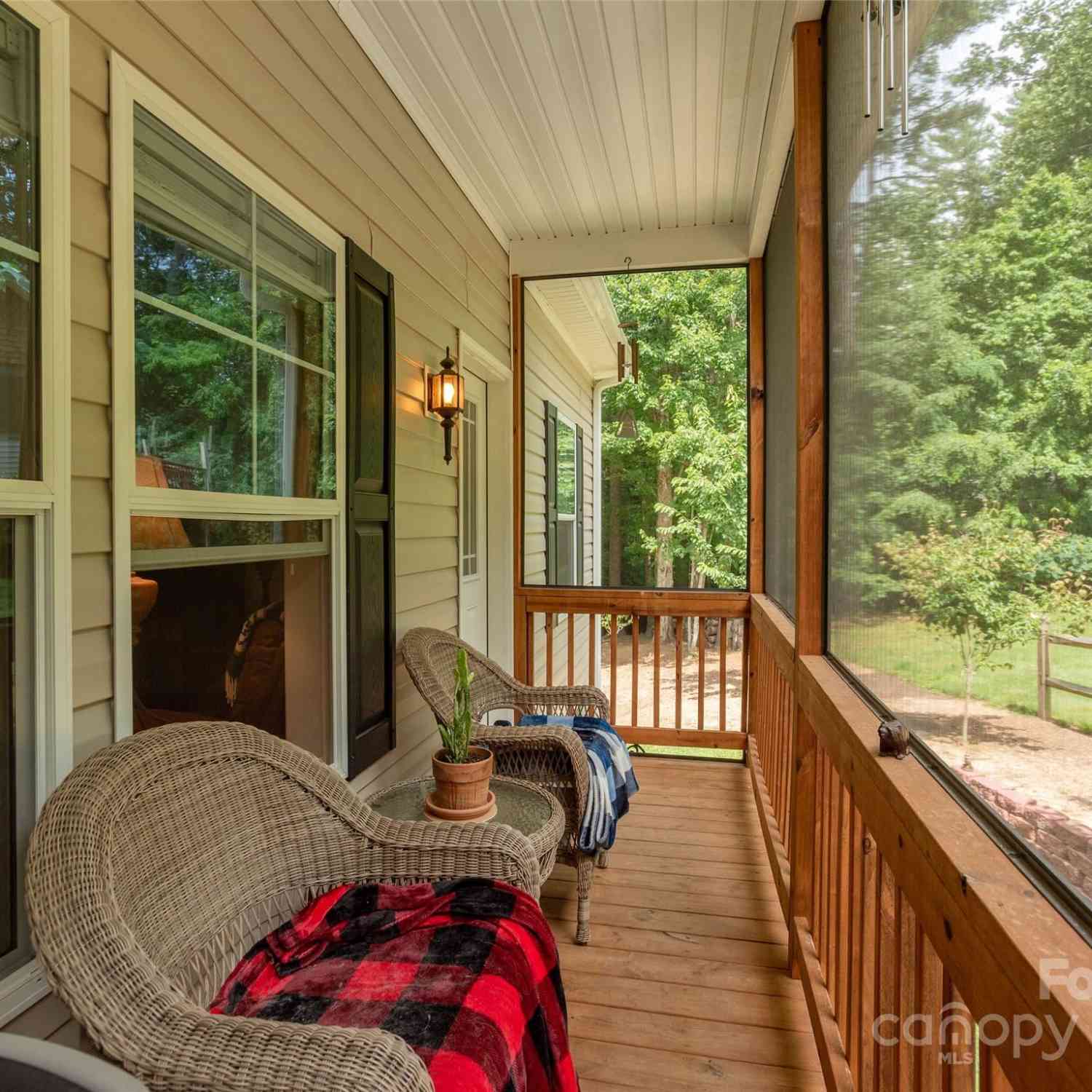 138 Lone Eagle Lane, Hendersonville, North Carolina image 4