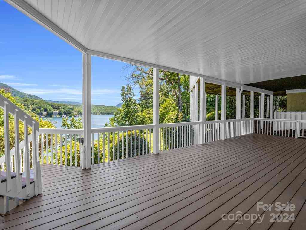 197 Hawthorne Drive, Lake Lure, North Carolina image 38