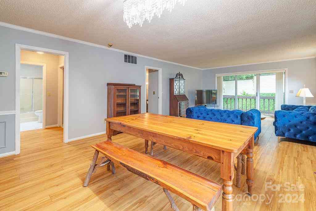 124 Exeter Court, Hendersonville, North Carolina image 4