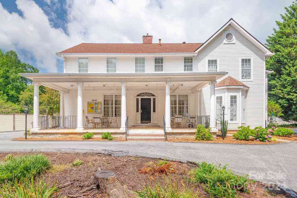 124 Exeter Court, Hendersonville, North Carolina image 24