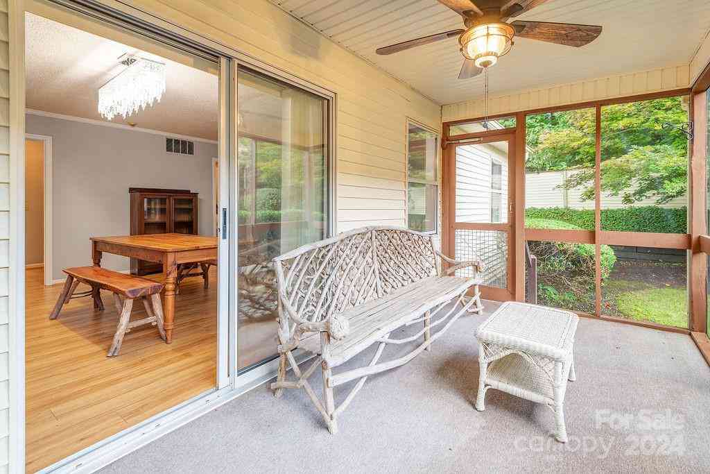 124 Exeter Court, Hendersonville, North Carolina image 20