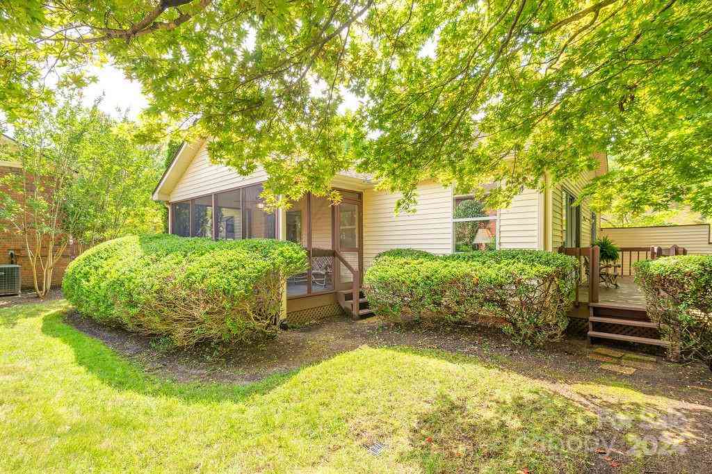 124 Exeter Court, Hendersonville, North Carolina image 22