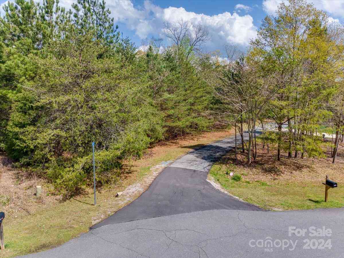 340 Catawba Crest Lane, Clover, South Carolina image 2