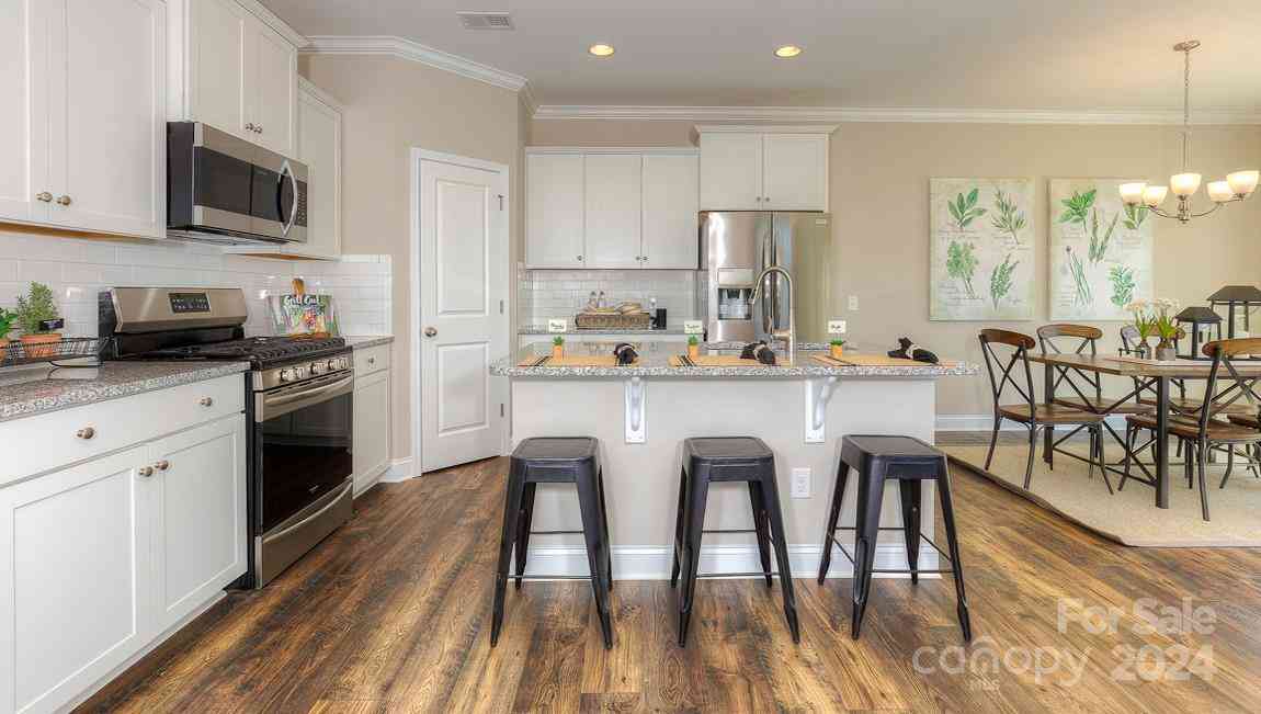 284 Creekview Road, Hendersonville, North Carolina image 16