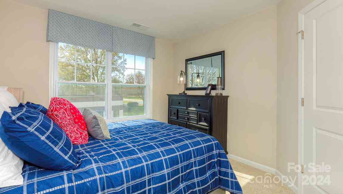 284 Creekview Road, Hendersonville, North Carolina image 35