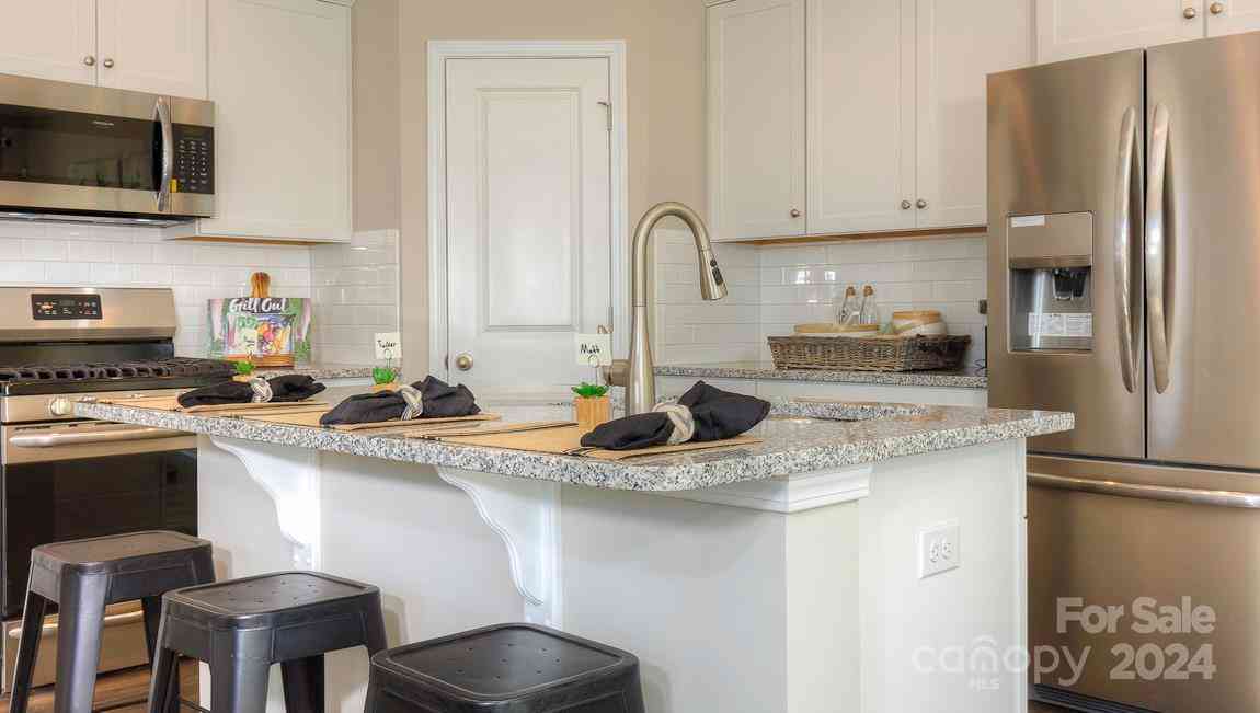284 Creekview Road, Hendersonville, North Carolina image 15