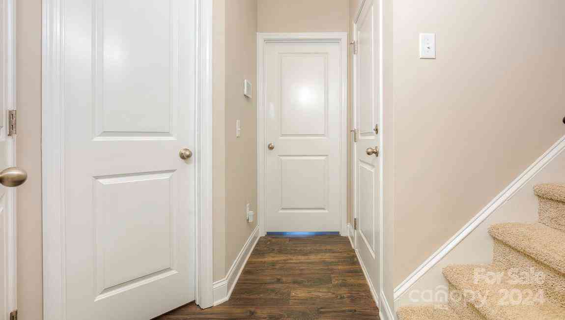 284 Creekview Road, Hendersonville, North Carolina image 4
