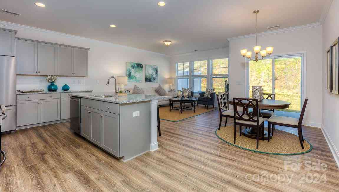 288 Creekview Road, Hendersonville, North Carolina image 5