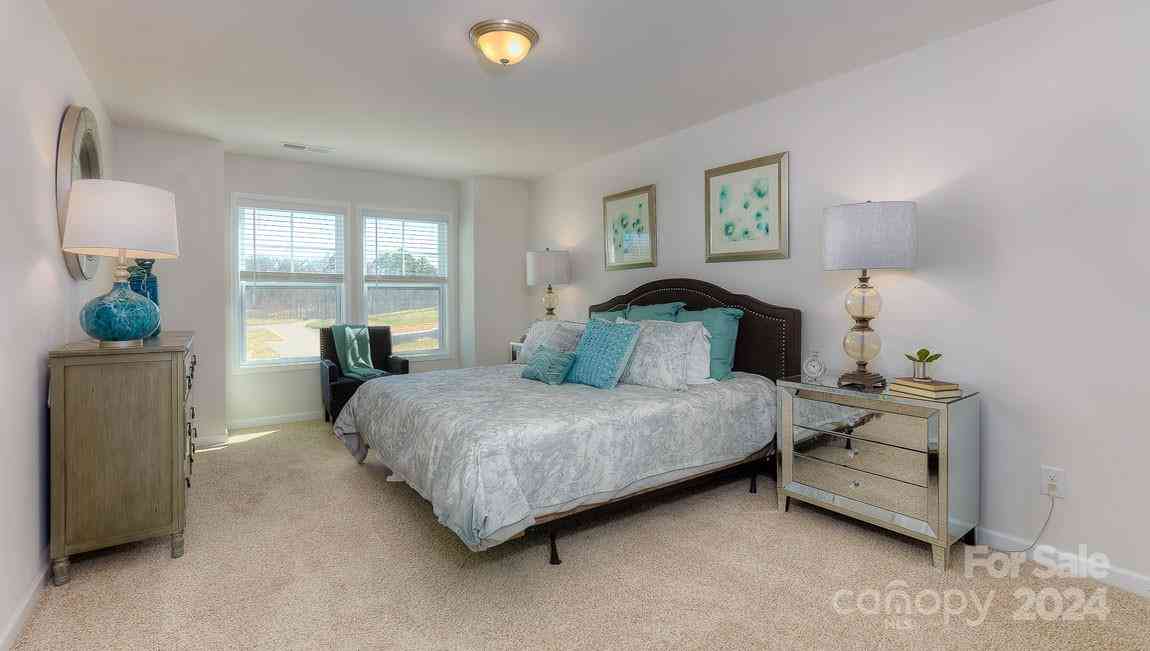288 Creekview Road, Hendersonville, North Carolina image 17