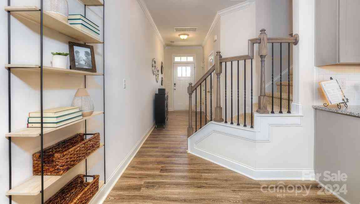 288 Creekview Road, Hendersonville, North Carolina image 3