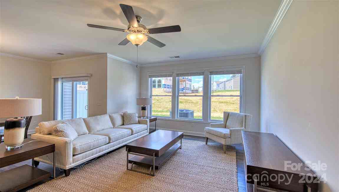 294 Creekview Road, Hendersonville, North Carolina image 8