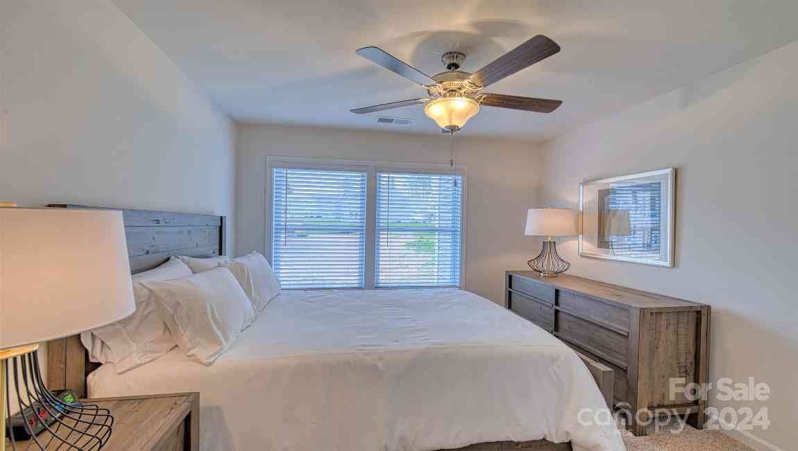 294 Creekview Road, Hendersonville, North Carolina image 34