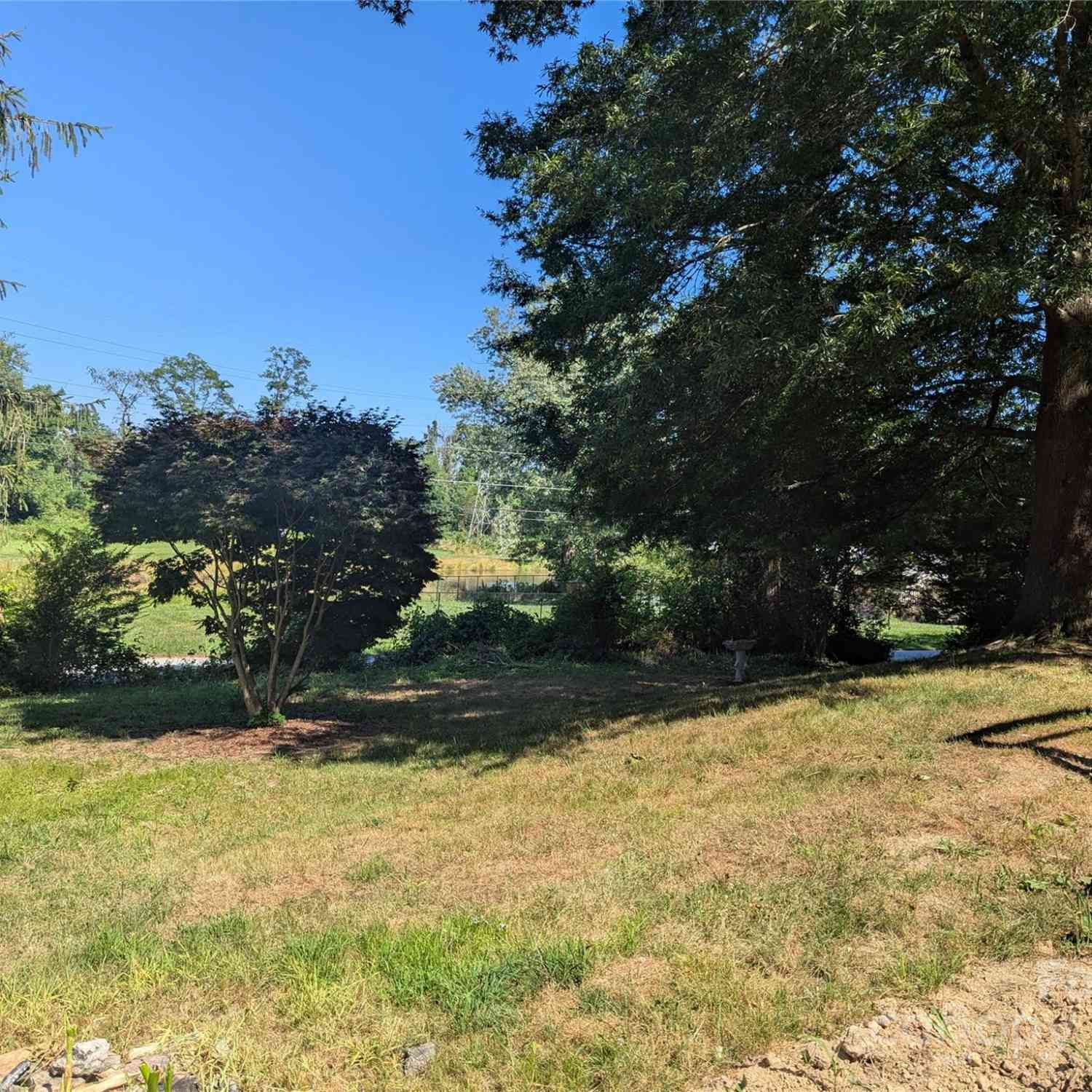 637 Clearview Drive, Hendersonville, North Carolina image 1