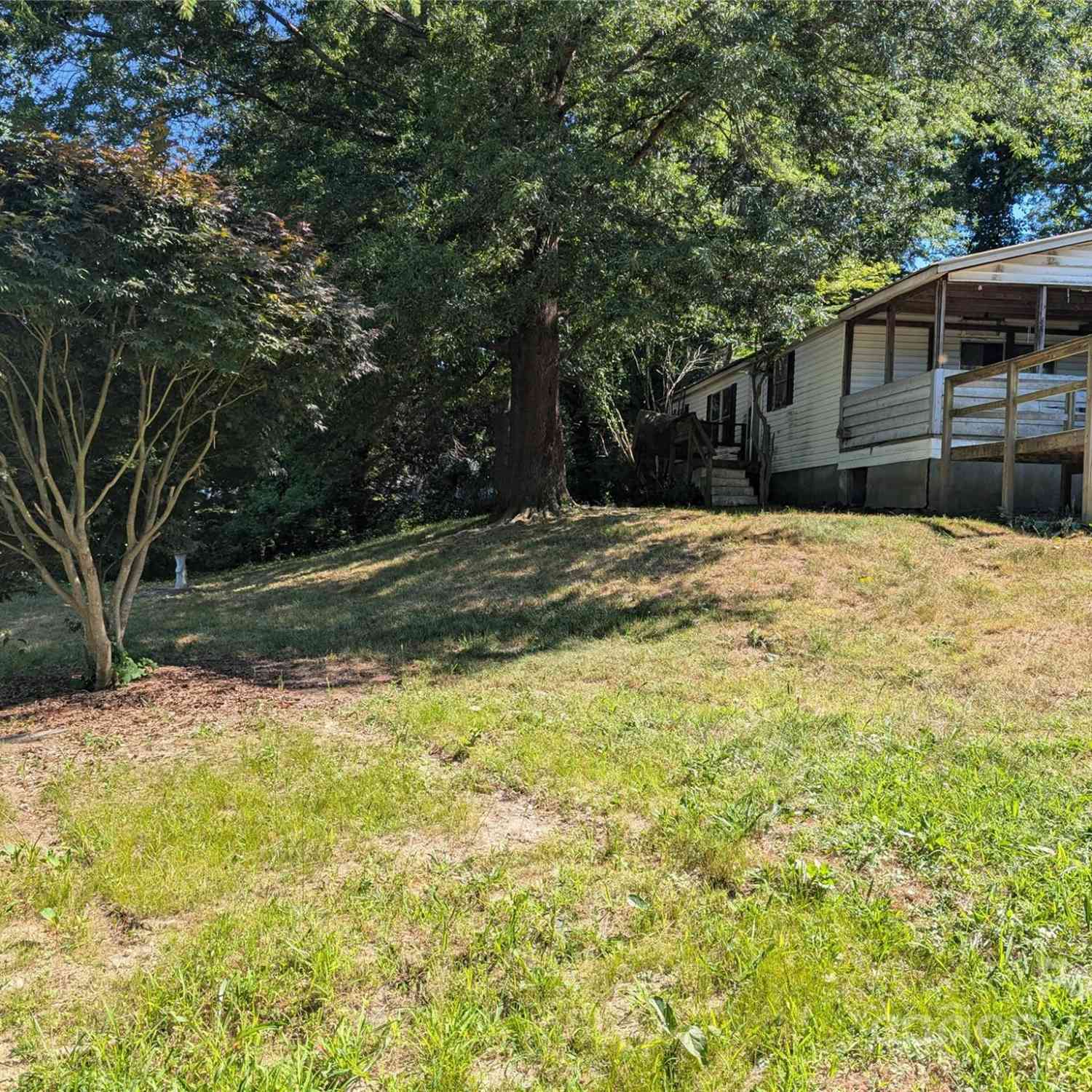 637 Clearview Drive, Hendersonville, North Carolina image 4