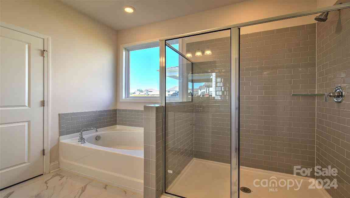 545 Fox Cove Road, Hendersonville, North Carolina image 10
