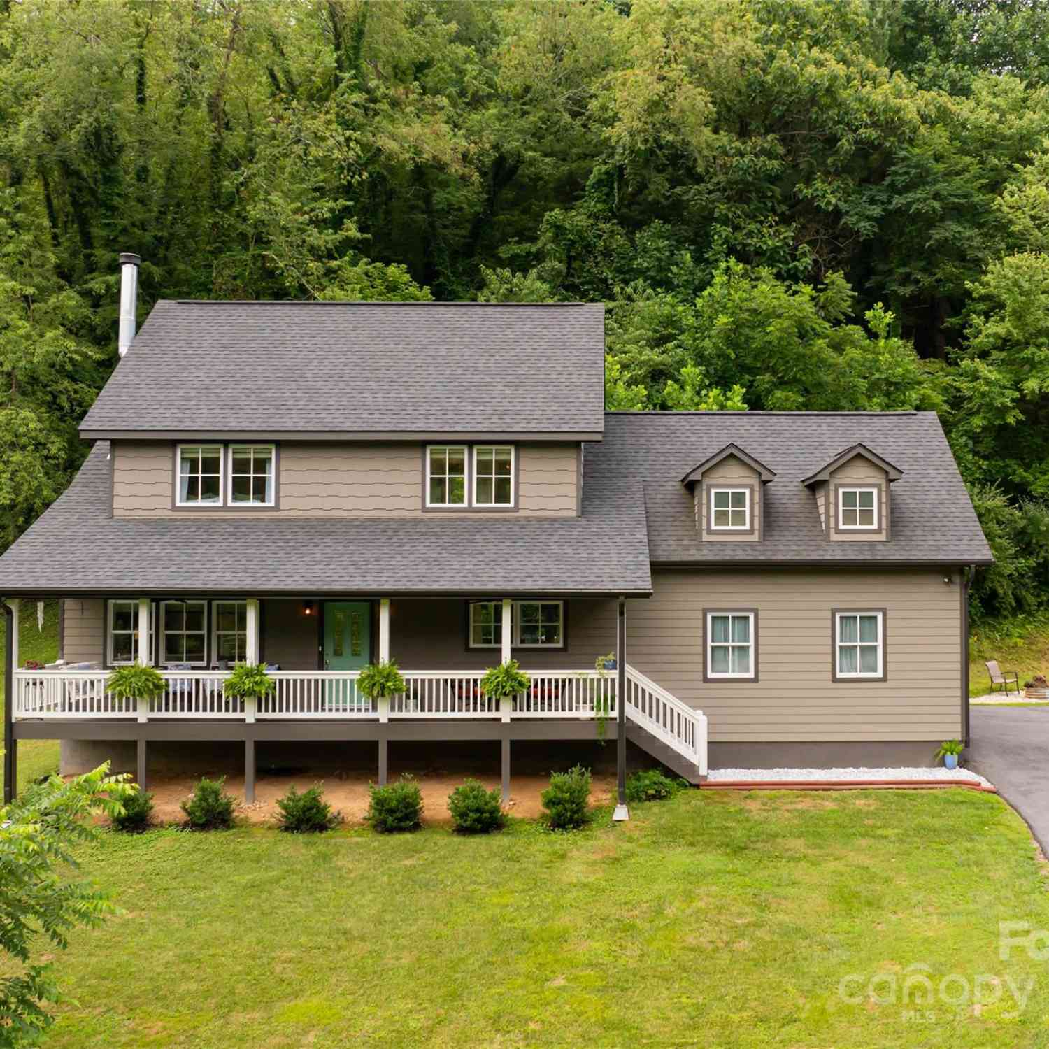 144 Golf Course Road, Waynesville, North Carolina image 1