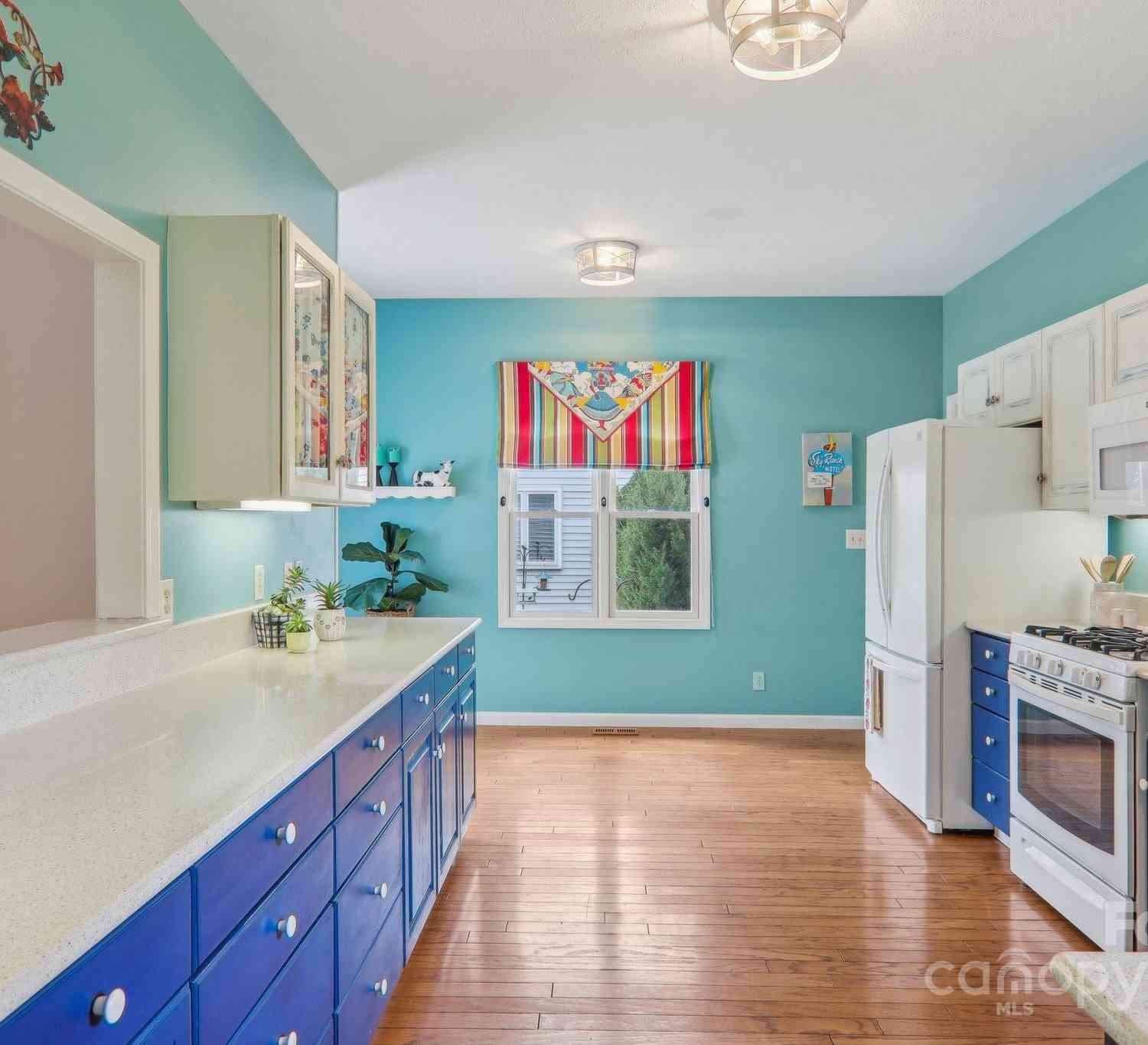 23 Country Meadows Lane, Hendersonville, North Carolina image 6