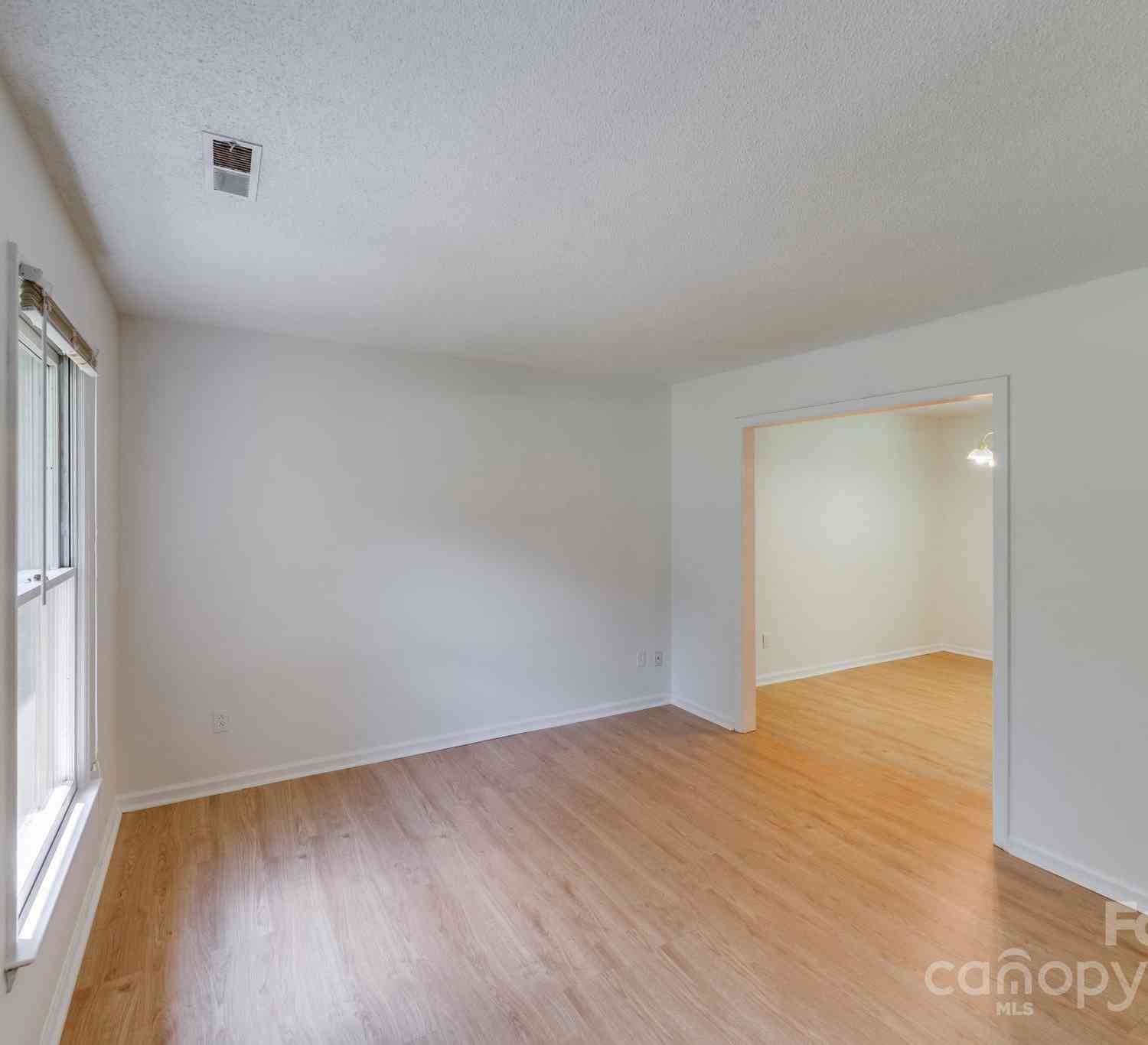 911 Foxborough Road, Charlotte, North Carolina image 5