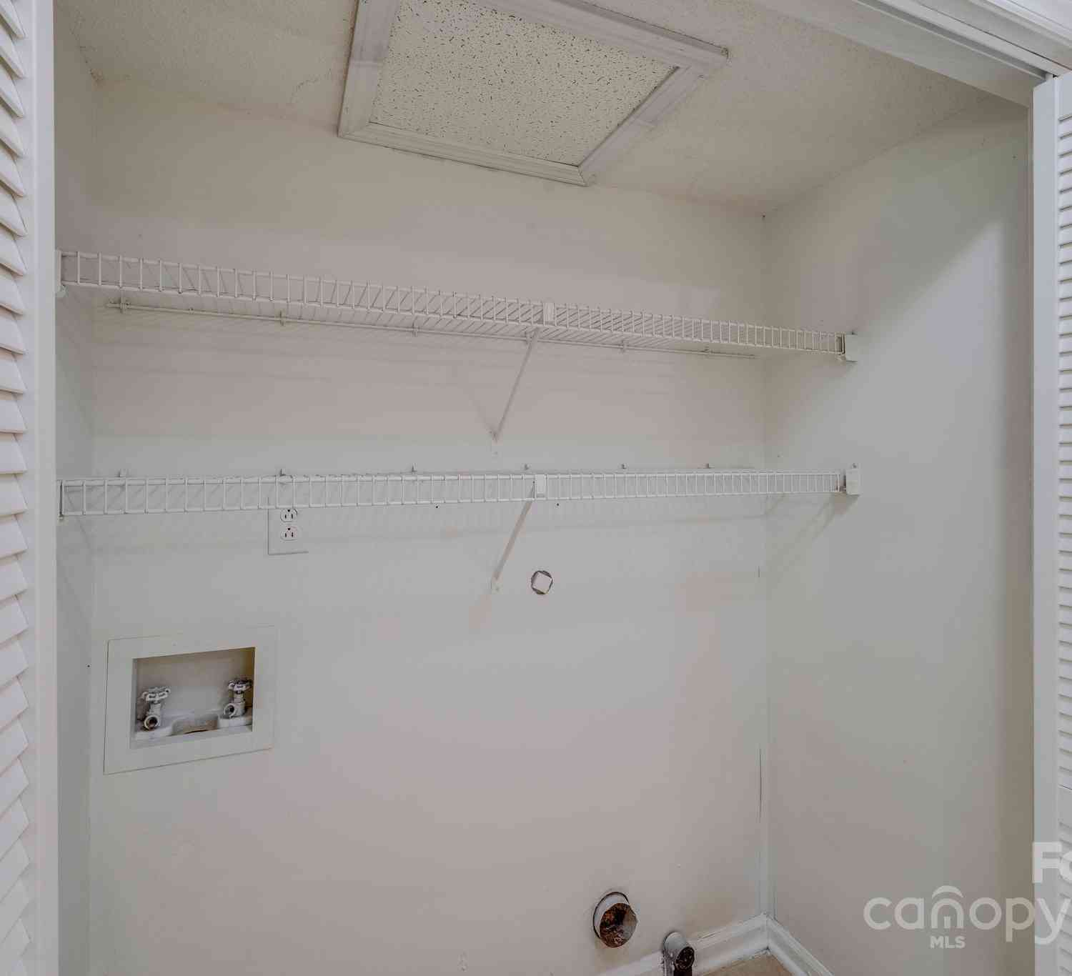 911 Foxborough Road, Charlotte, North Carolina image 29
