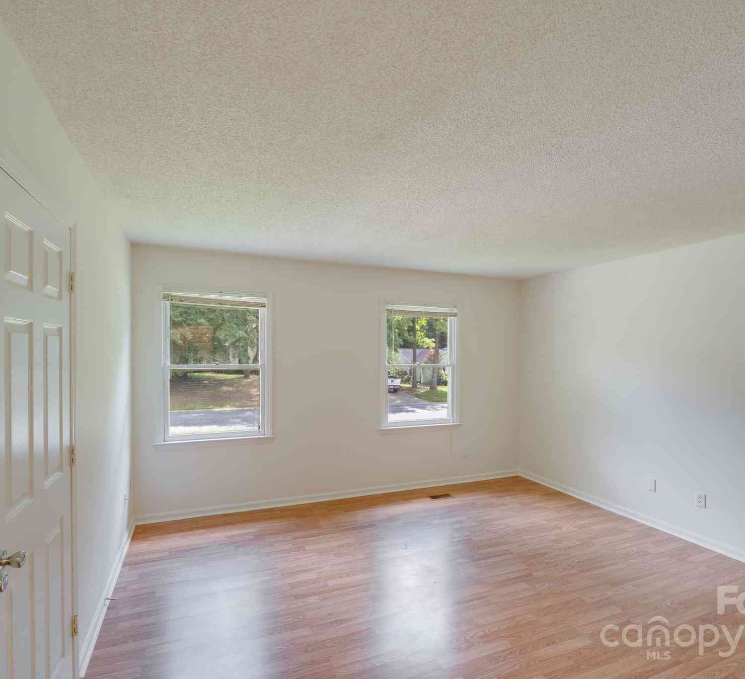 911 Foxborough Road, Charlotte, North Carolina image 19