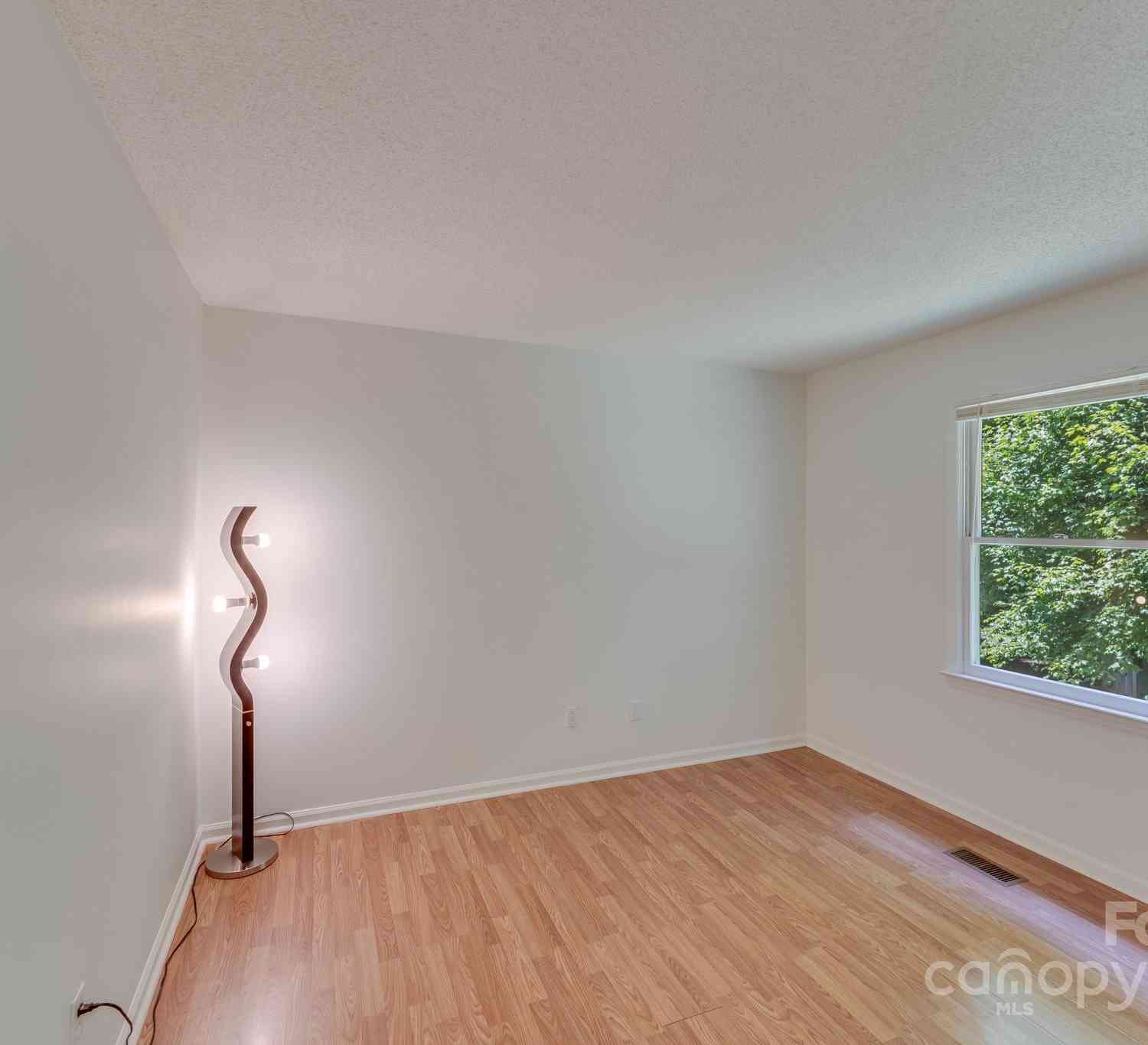 911 Foxborough Road, Charlotte, North Carolina image 28