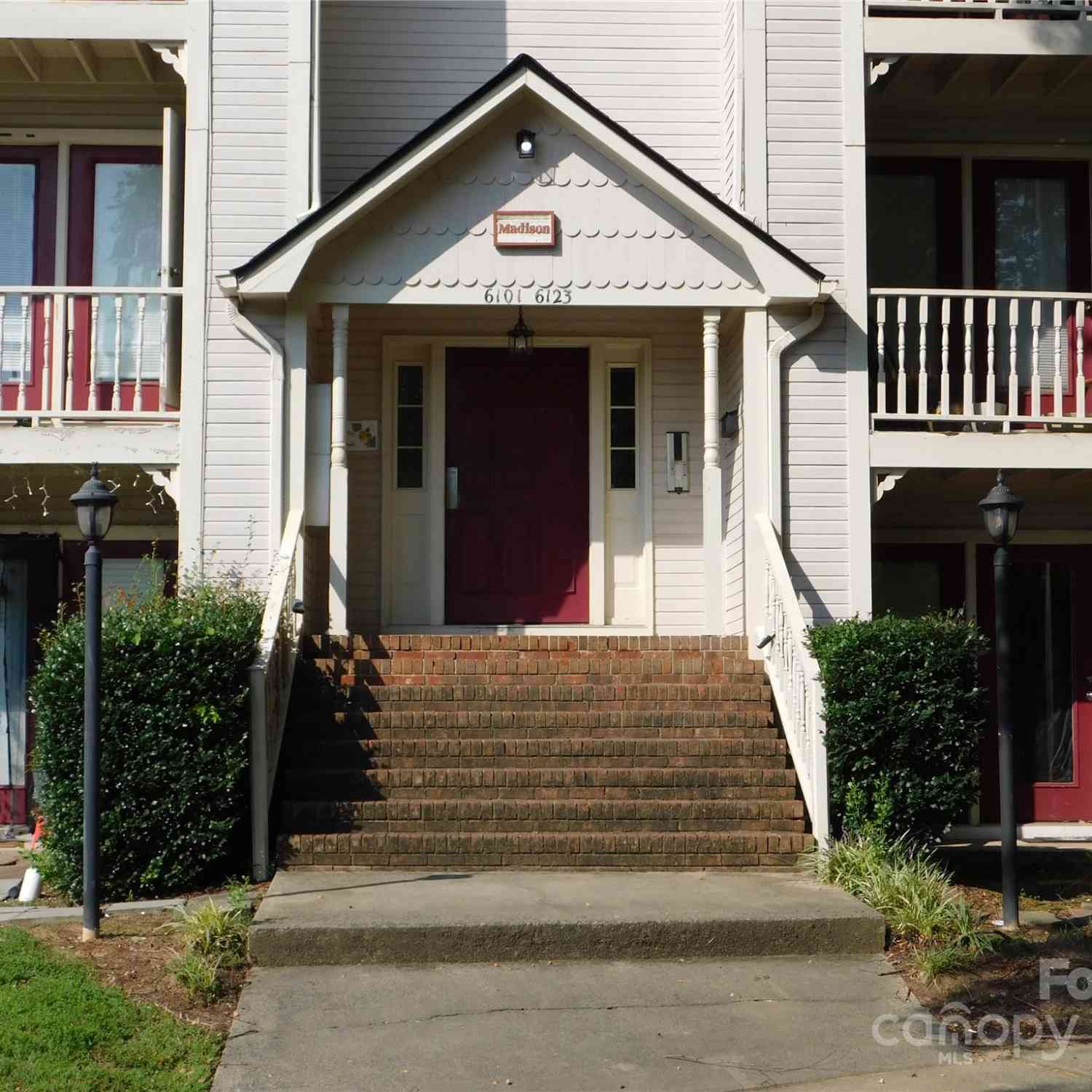 6117 Meadow Rose Lane, Charlotte, North Carolina image 2