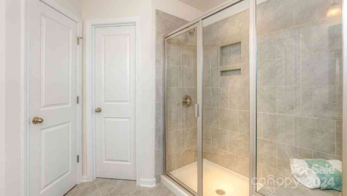 300 Creekview Road, Hendersonville, North Carolina image 21