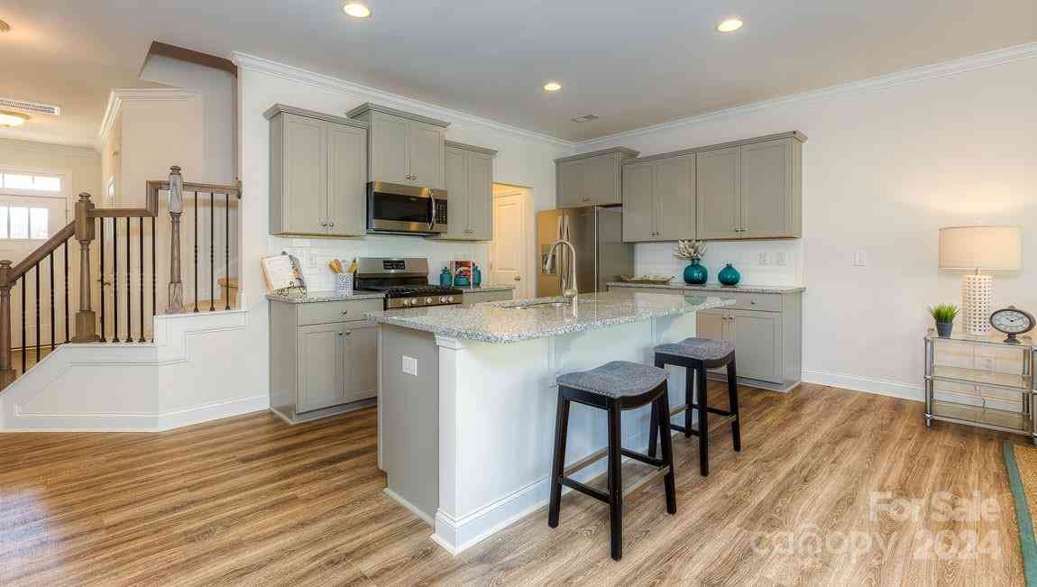 300 Creekview Road, Hendersonville, North Carolina image 12