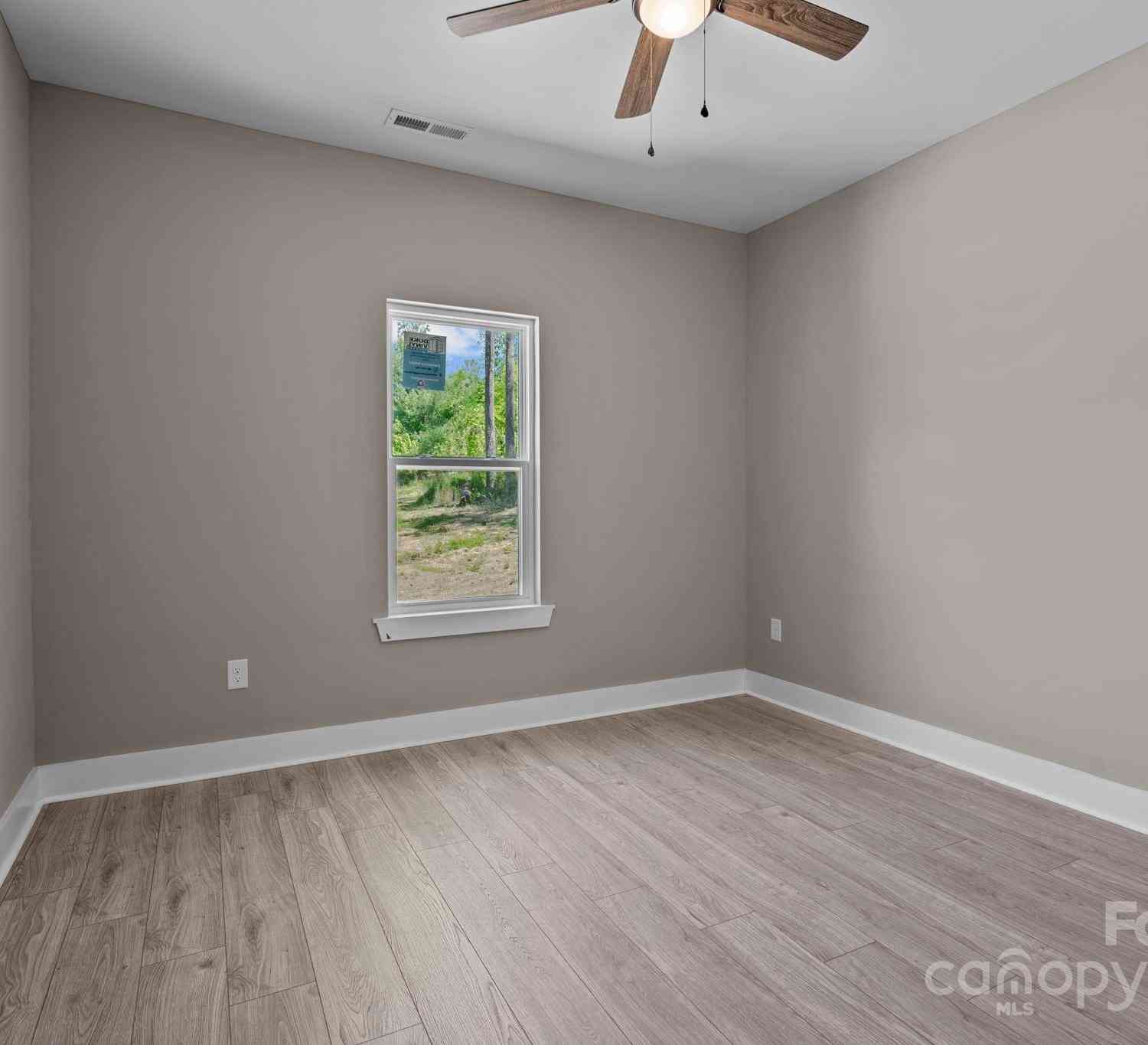 79 Crystal Mountain Drive, Hendersonville, North Carolina image 17