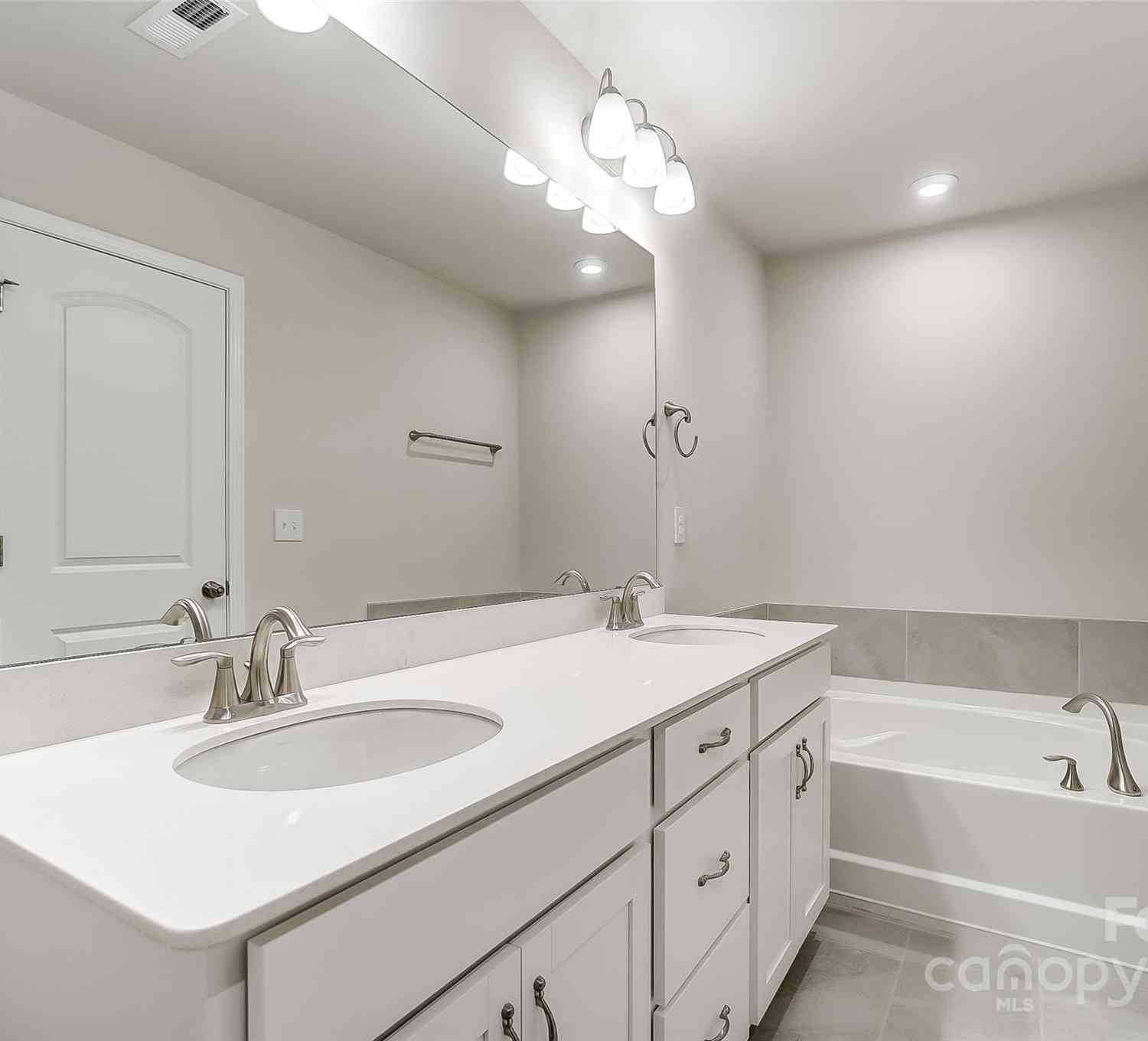 14946 Tamarack Drive, Charlotte, North Carolina image 37