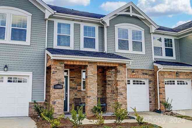 14946 Tamarack Drive, Charlotte, North Carolina image 3