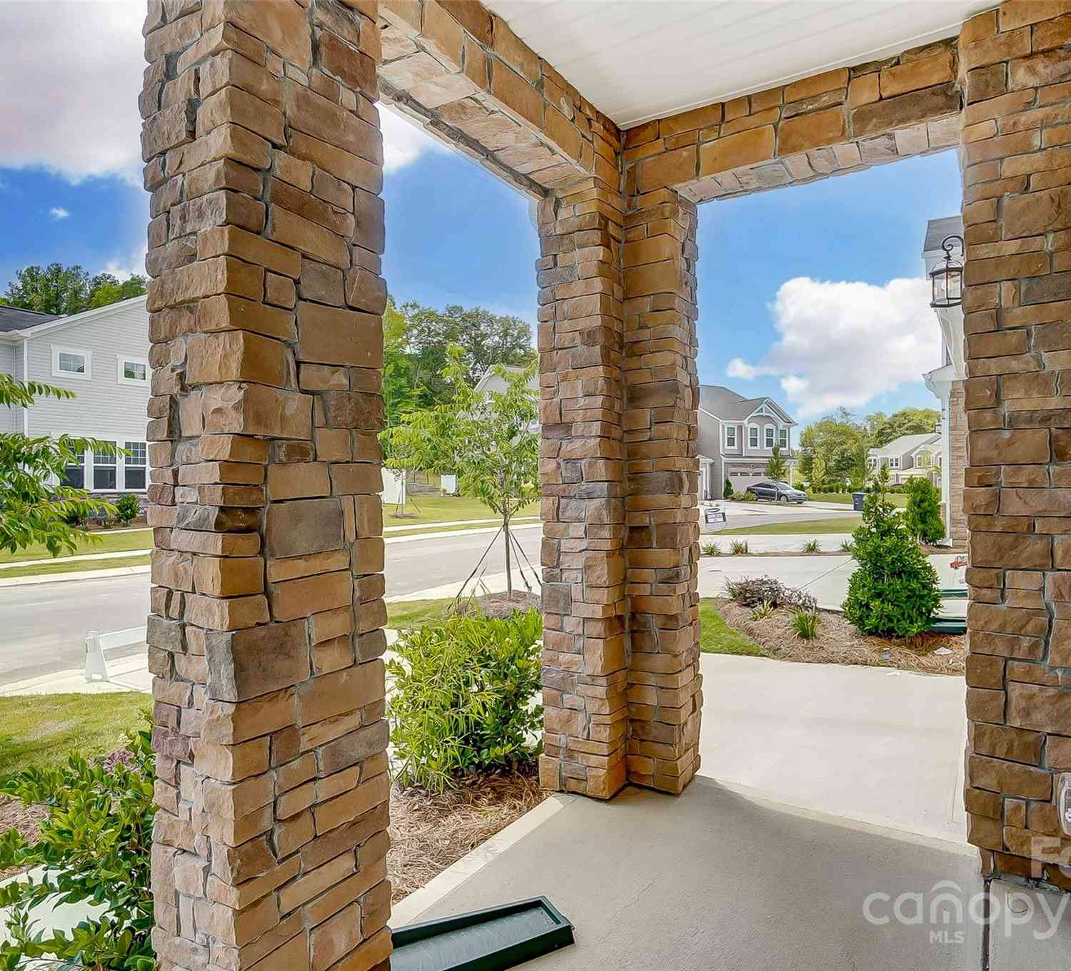 14946 Tamarack Drive, Charlotte, North Carolina image 4