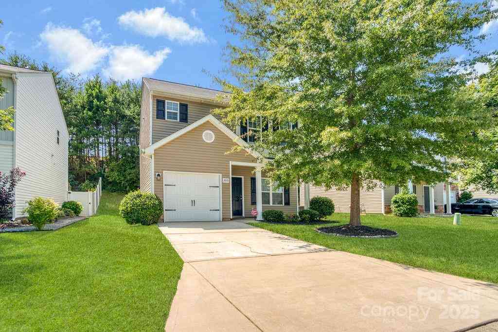 2601 Meadow Crossing Drive, Dallas, North Carolina image 1