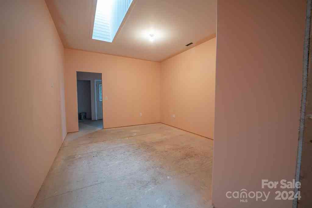 110 E Glenwood Lane, Hendersonville, North Carolina image 18